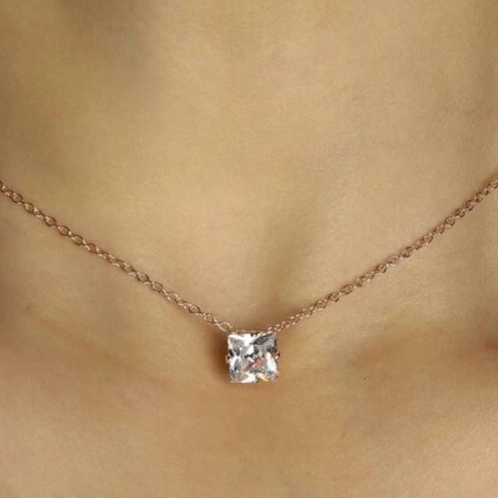 Gold Solitaire Pendant Necklace